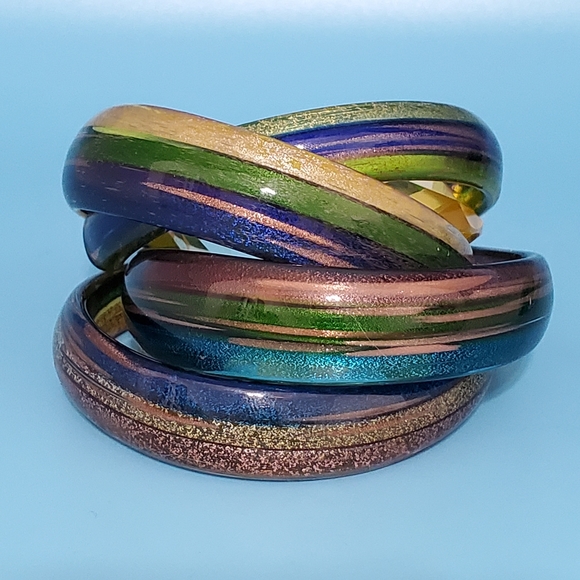 Jewelry - 4 glass bangles•swirled colors detail*Bundle & $$